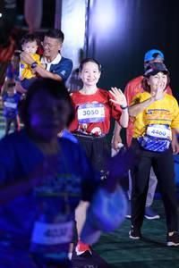 BIB: 4032, 3050, 4460
                            <button type="button" onclick="openModal(26261104)" class="btn btn-primary btn-sm float-right btn-popup" data-toggle="modal" data-target=".modal-high-quality">
                        <i class="fas fa-shopping-cart"></i> Add to Cart
                    </button>
                                            <button type="button" onclick="isThisMe(26261104, true)" class="btn btn-success btn-sm float-right btn-popup btn-isme hidden" data-toggle="tooltip" data-placement="bottom" title="นี่คือรูปของคุณใช่ไหม คลิกที่นี่เพื่อเอาเข้าอัลบั้ม">
                        <i class="fas fa-plus"></i> Add to album
                    </button>
                    <button type="button" onclick="isThisMe(26261104, false)" class="btn btn-warning btn-sm float-right btn-popup btn-isnotme hidden">
                        <i class="fas fa-ban"></i> Remove from album
                    </button>